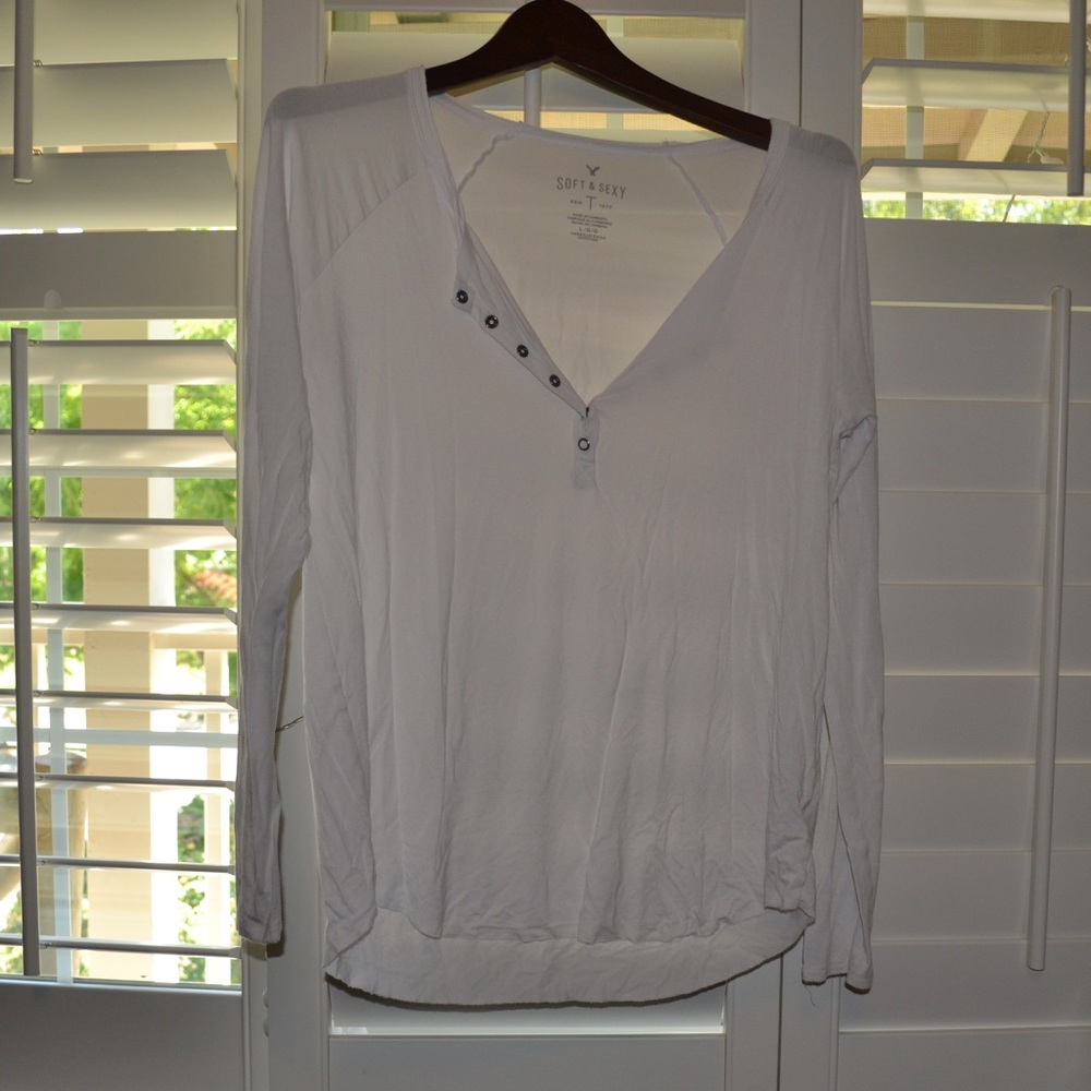 white, long sleeve, American Eagle t-shirt!